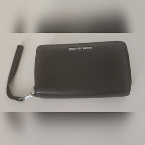 Michael Kors Double Zip Wallet